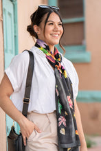 Load image into Gallery viewer, BLACK LEAVES